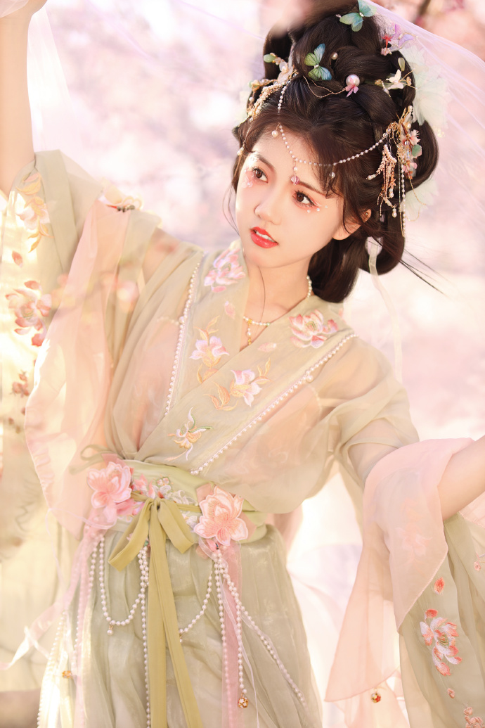 沿阶草 封面